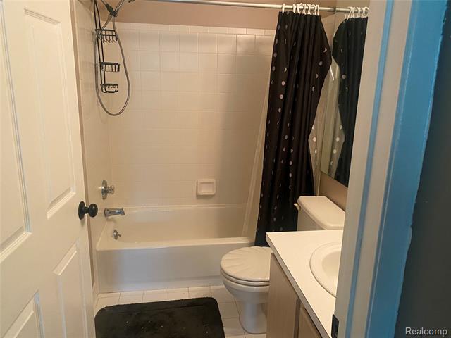 Builiding view thirteen for 22192 Cape Cod Way, Farmington, MI. 48336