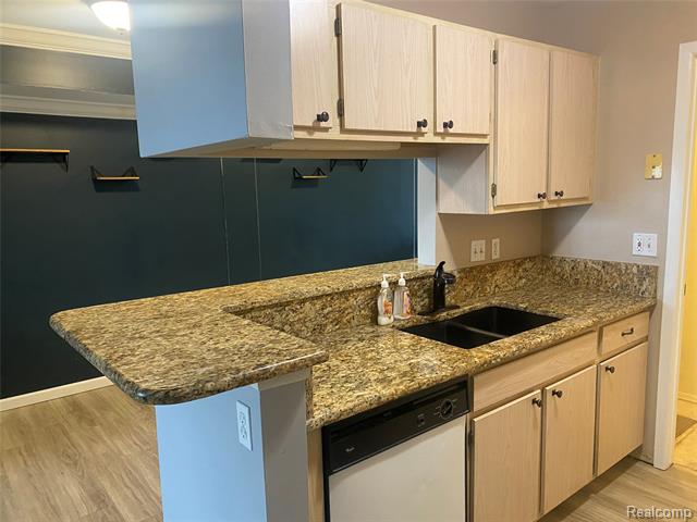 Builiding view three for 22192 Cape Cod Way, Farmington, MI. 48336