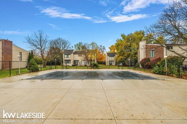 Builiding view eleven for 25033 Woodvale N, Southfield, MI. 48034