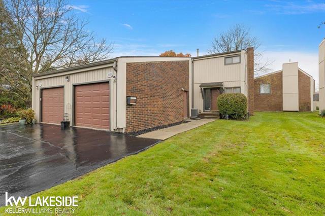 Builiding view three for 25033 Woodvale N, Southfield, MI. 48034