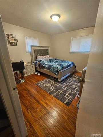 Builiding view seven for 20609 Westhampton, Southfield, MI. 48075