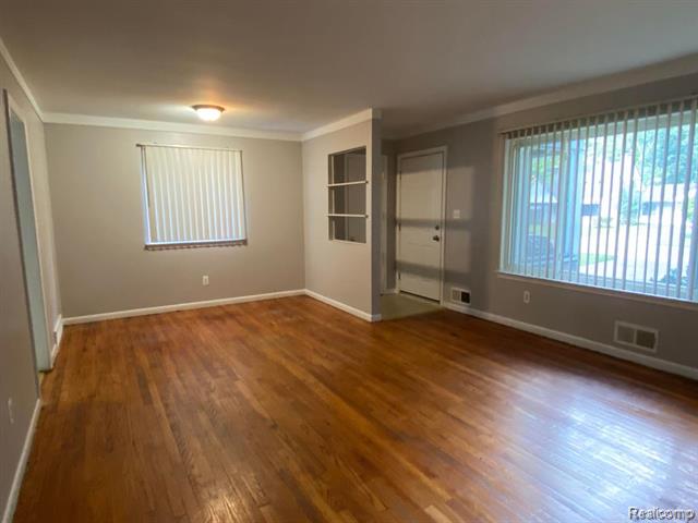 Builiding view two for 20609 Westhampton, Southfield, MI. 48075