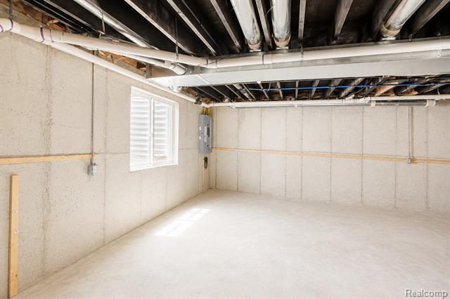 Builiding view fifteen for 1761 E George, Hazel Park, MI. 48030