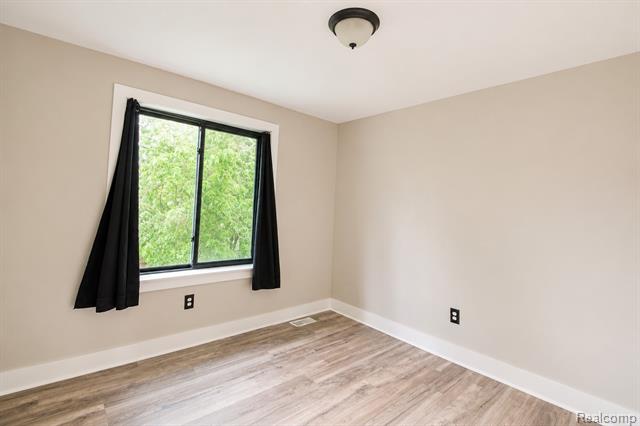 Builiding view nine for 1761 E George, Hazel Park, MI. 48030
