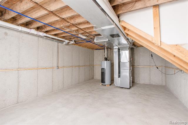 Builiding view thirteen for 1761 E George, Hazel Park, MI. 48030