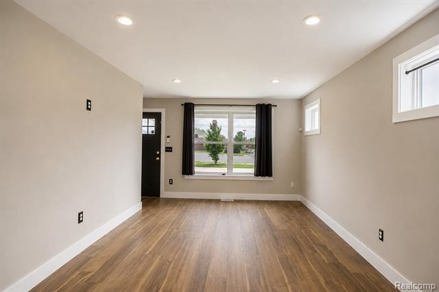 Builiding view three for 1761 E George, Hazel Park, MI. 48030