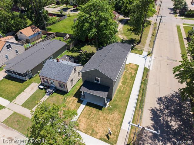 Builiding view thirty eight for 1404 E George, Hazel Park, MI. 48030
