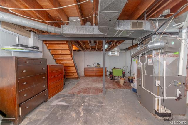 Builiding view sixteen for 502 W Houstonia, Royal Oak, MI. 48073