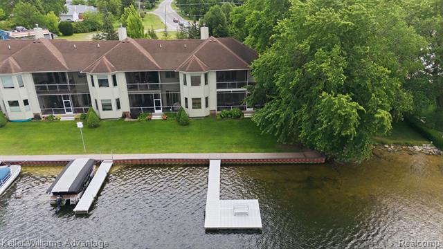 Builiding view fifty eight for 9548 Elizabeth Lake, White Lake, MI. 48386