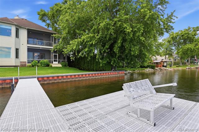 Builiding view fifty for 9548 Elizabeth Lake, White Lake, MI. 48386