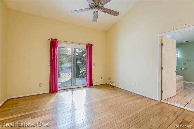 Builiding view twenty five for 61019 Evergreen, South Lyon, MI. 48178