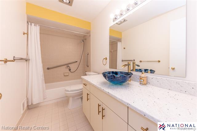 Builiding view thirteen for 29705 Pine Ridge, Farmington, MI. 48331