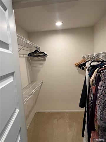 Builiding view ten for 29726 Pine Ridge, Farmington, MI. 48331