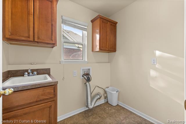 Builiding view sixteen for 30231 Viewcrest, Novi, MI. 48377