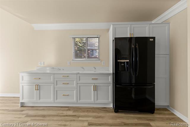 Builiding view thirteen for 30231 Viewcrest, Novi, MI. 48377