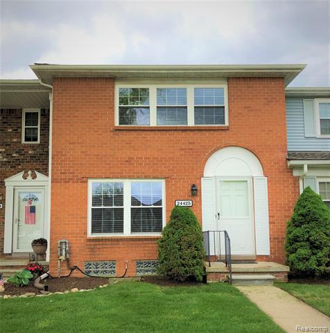 front view for 24425 Olde Orchard St, Novi, Mi. 48375