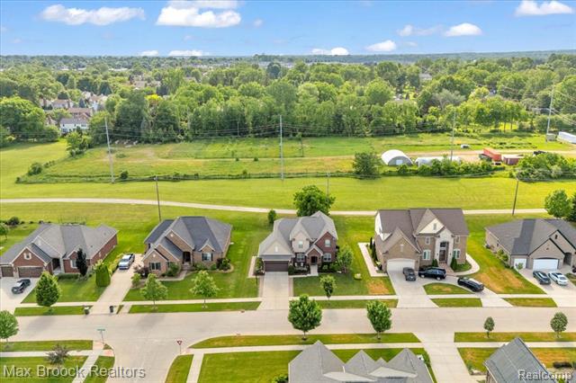 Builiding view fifty four for 1126 Queensboro, Rochester, MI. 48307