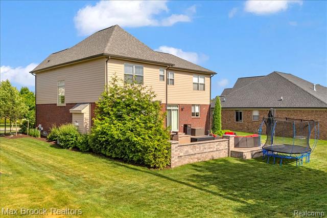 Builiding view forty nine for 1126 Queensboro, Rochester, MI. 48307