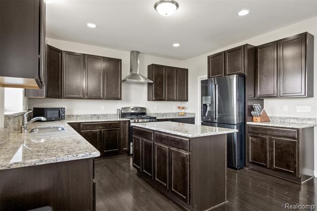 Builiding view eleven for 4882 E Stonegate, Lake Orion, MI. 48359