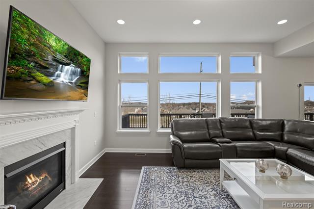 Builiding view nineteen for 4882 E Stonegate, Lake Orion, MI. 48359