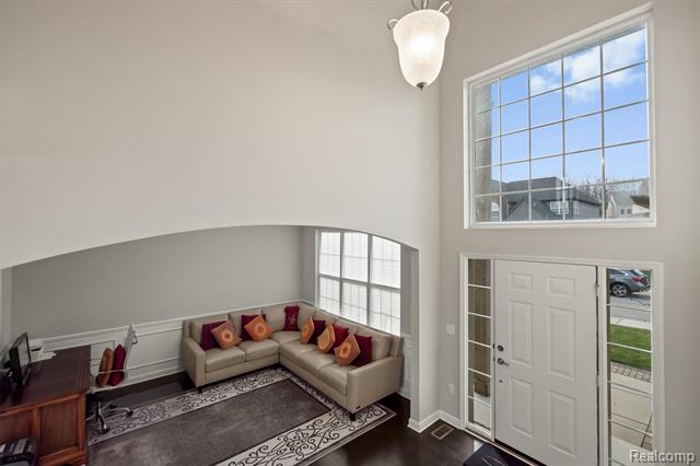 Builiding view six for 4882 E Stonegate, Lake Orion, MI. 48359