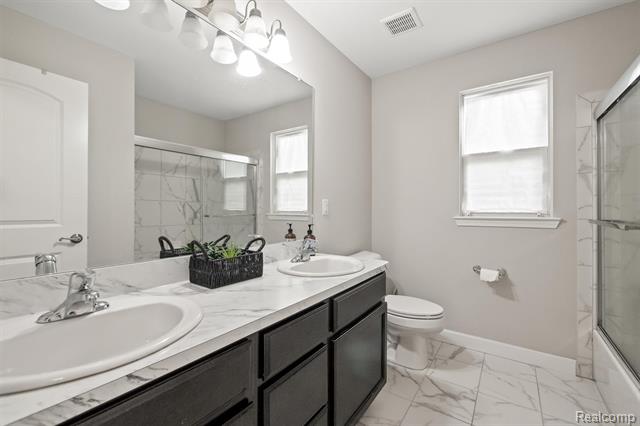 Builiding view thirty five for 4882 E Stonegate, Lake Orion, MI. 48359