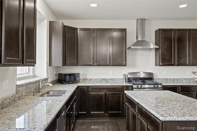 Builiding view twelve for 4882 E Stonegate, Lake Orion, MI. 48359