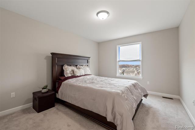 Builiding view twenty nine for 4882 E Stonegate, Lake Orion, MI. 48359