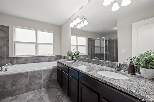 Builiding view twenty six for 4882 E Stonegate, Lake Orion, MI. 48359