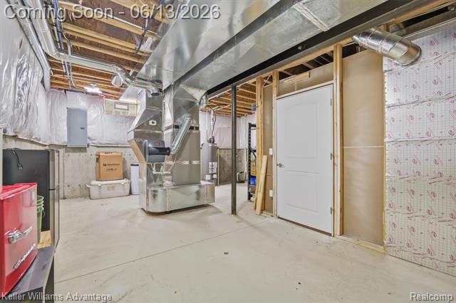 Builiding view fifty one for 23740 Stoneleigh, South Lyon, MI. 48178