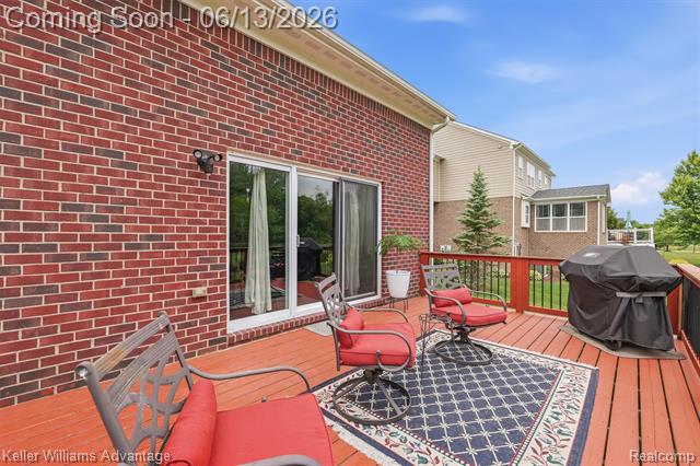 Builiding view fifty two for 23740 Stoneleigh, South Lyon, MI. 48178