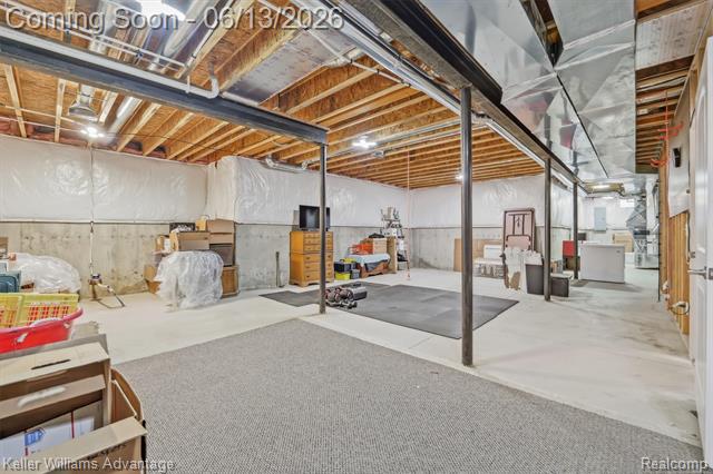 Builiding view forty nine for 23740 Stoneleigh, South Lyon, MI. 48178