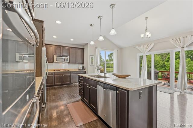 Builiding view twenty three for 23740 Stoneleigh, South Lyon, MI. 48178