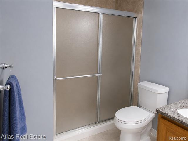 Builiding view seventeen for 1031 Maya, Troy, MI. 48085