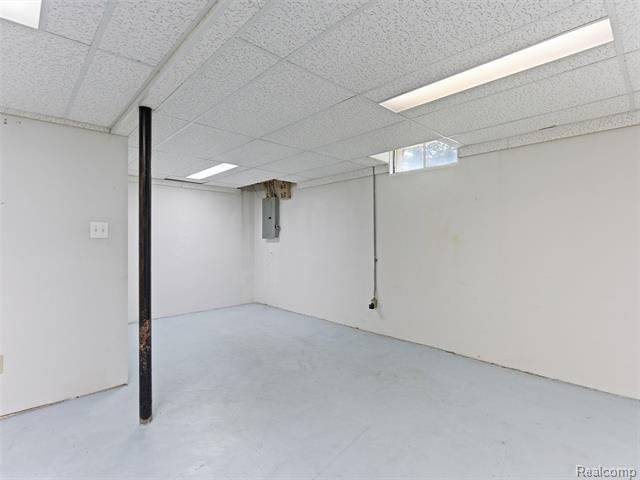 Builiding view twenty six for 6605 Firestone, West Bloomfield, MI. 48322
