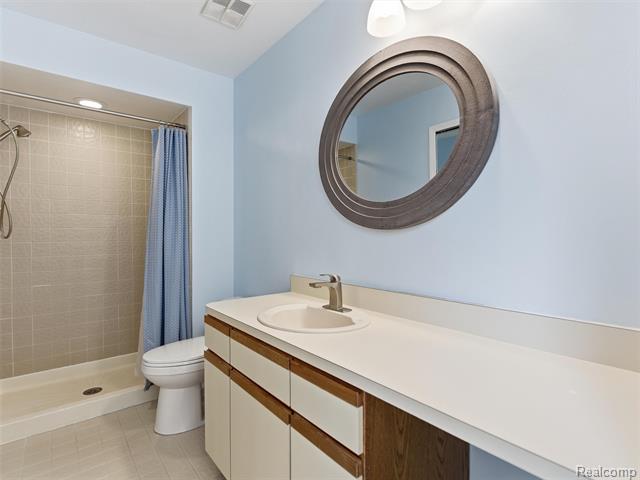 Builiding view twenty three for 6605 Firestone, West Bloomfield, MI. 48322