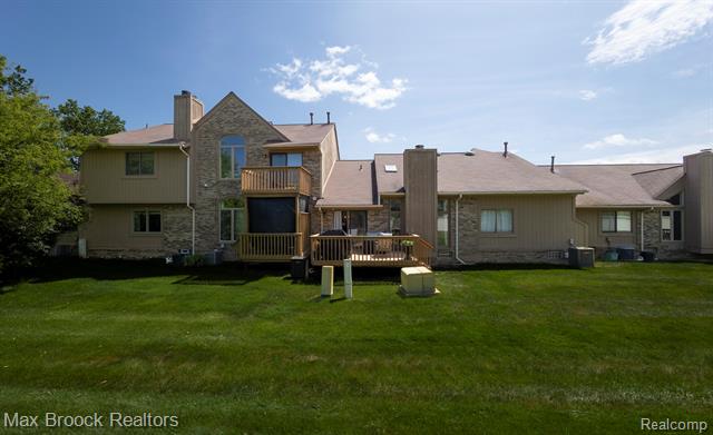 Builiding view three for 6606 Westbrooke, West Bloomfield, MI. 48322
