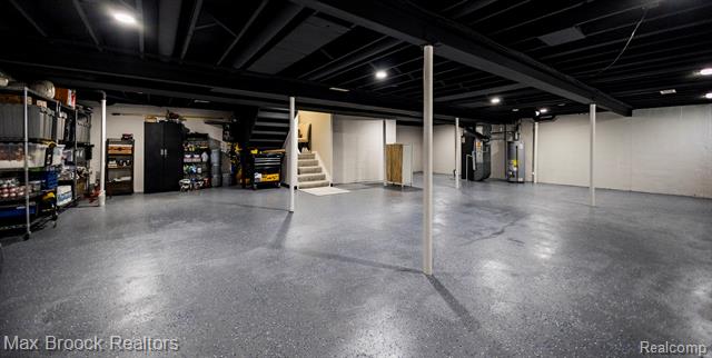 Builiding view twenty eight for 6606 Westbrooke, West Bloomfield, MI. 48322