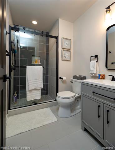 Builiding view twenty five for 6606 Westbrooke, West Bloomfield, MI. 48322