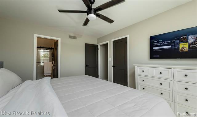 Builiding view twenty three for 6606 Westbrooke, West Bloomfield, MI. 48322