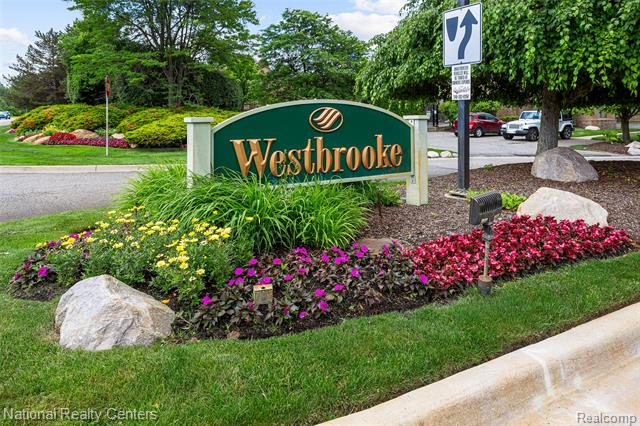 Builiding view forty one for 6153 Westbrooke, West Bloomfield, MI. 48322