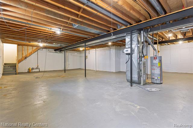 Builiding view twenty nine for 6153 Westbrooke, West Bloomfield, MI. 48322