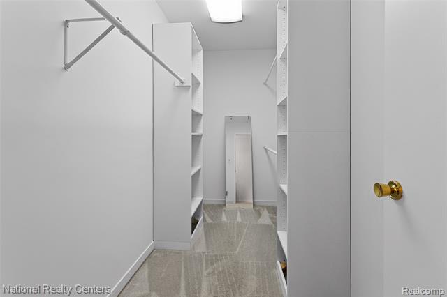 Builiding view twenty three for 6153 Westbrooke, West Bloomfield, MI. 48322