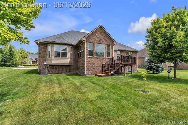 Builiding view fifty five for 23719 Stoneleigh, South Lyon, MI. 48178