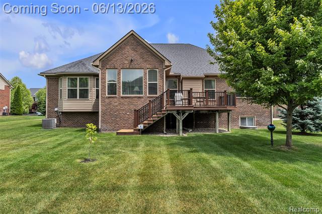 Builiding view fifty six for 23719 Stoneleigh, South Lyon, MI. 48178