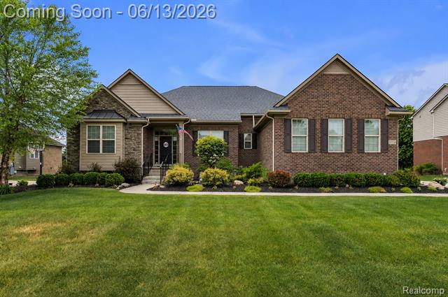 Builiding view sixty two for 23719 Stoneleigh, South Lyon, MI. 48178