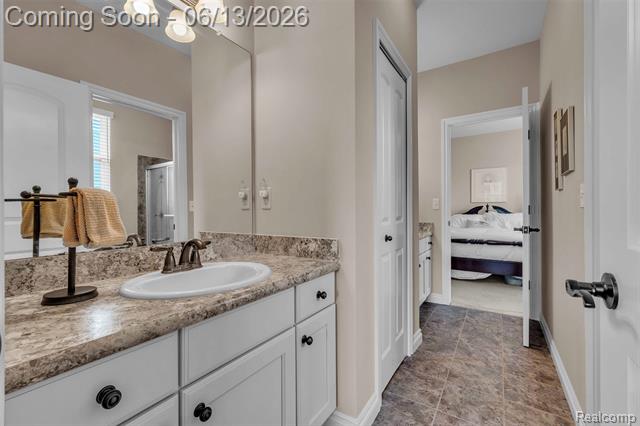 Builiding view thirty six for 23719 Stoneleigh, South Lyon, MI. 48178