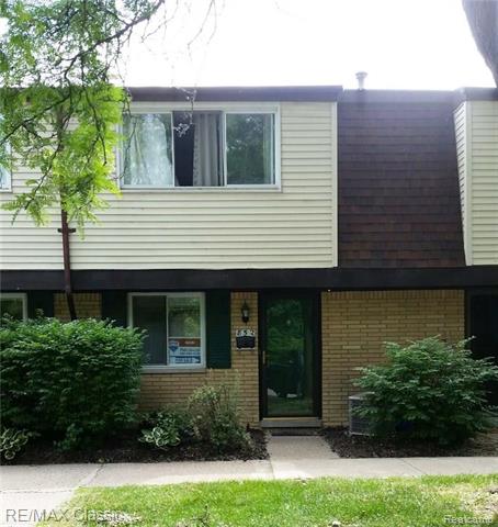 front view for 852 N Main St, Milford, Mi. 48381