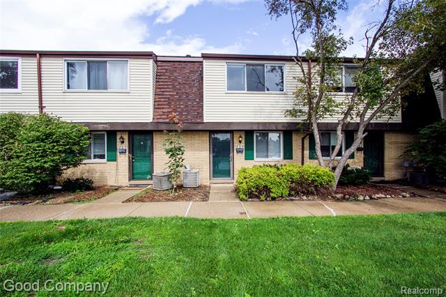 front view for 850 N Main St, Milford, Mi. 48381