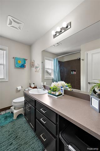 Builiding view fifty six for 4095 Rockingham, Troy, MI. 48085